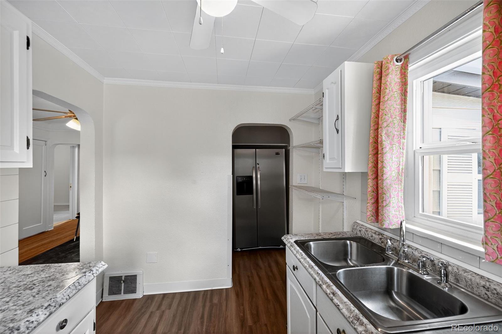 MLS Image #11 for 1124 s perry street,denver, Colorado