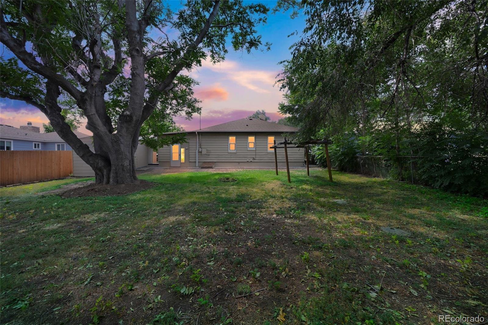 MLS Image #29 for 1124 s perry street,denver, Colorado