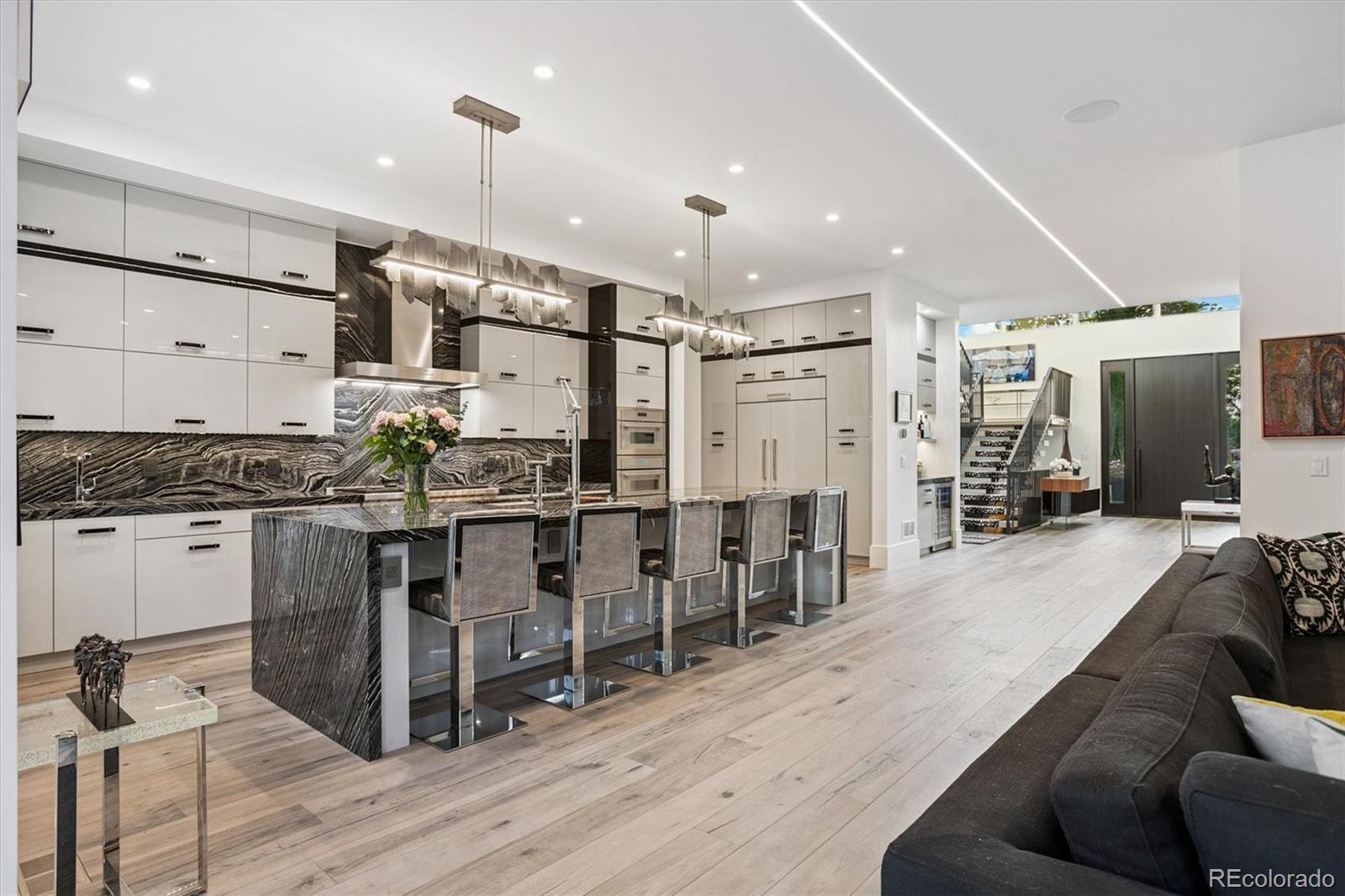MLS Image #10 for 42 s ash street,denver, Colorado