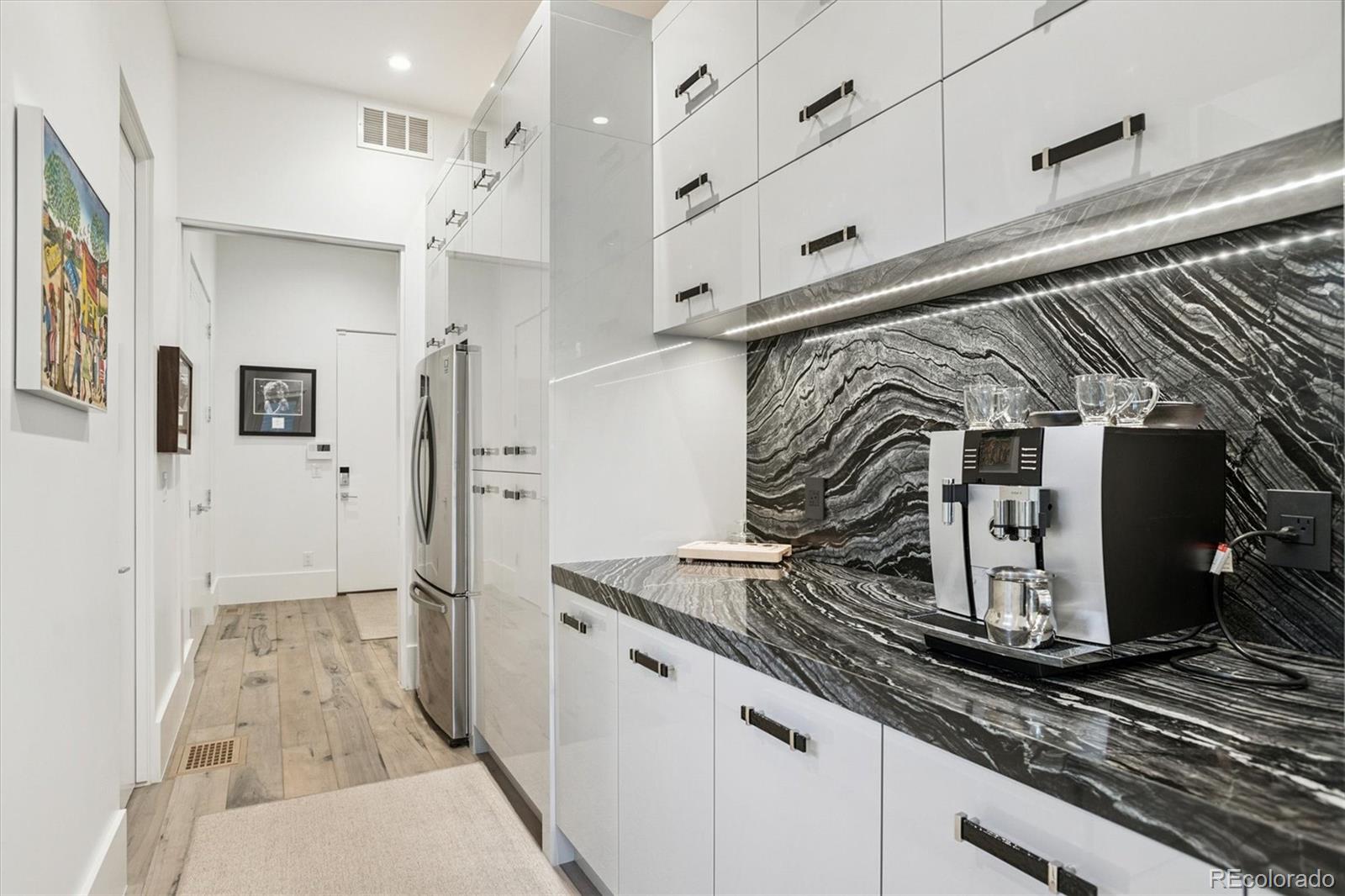 MLS Image #11 for 42 s ash street,denver, Colorado