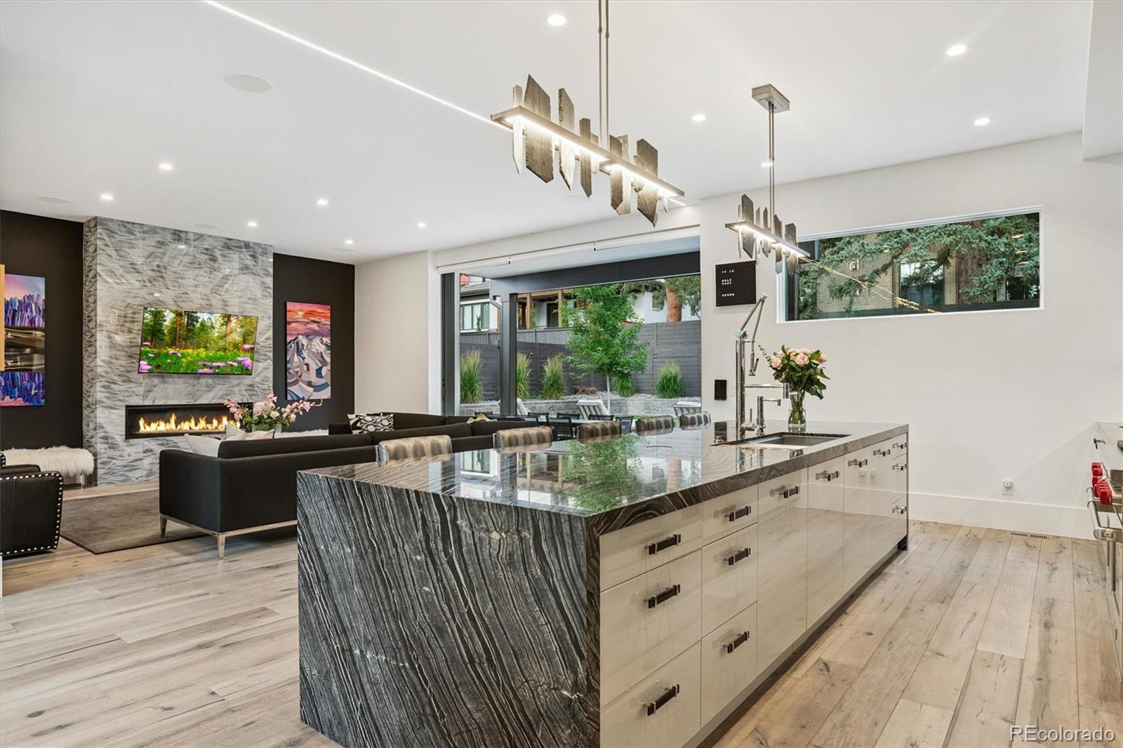 MLS Image #6 for 42 s ash street,denver, Colorado