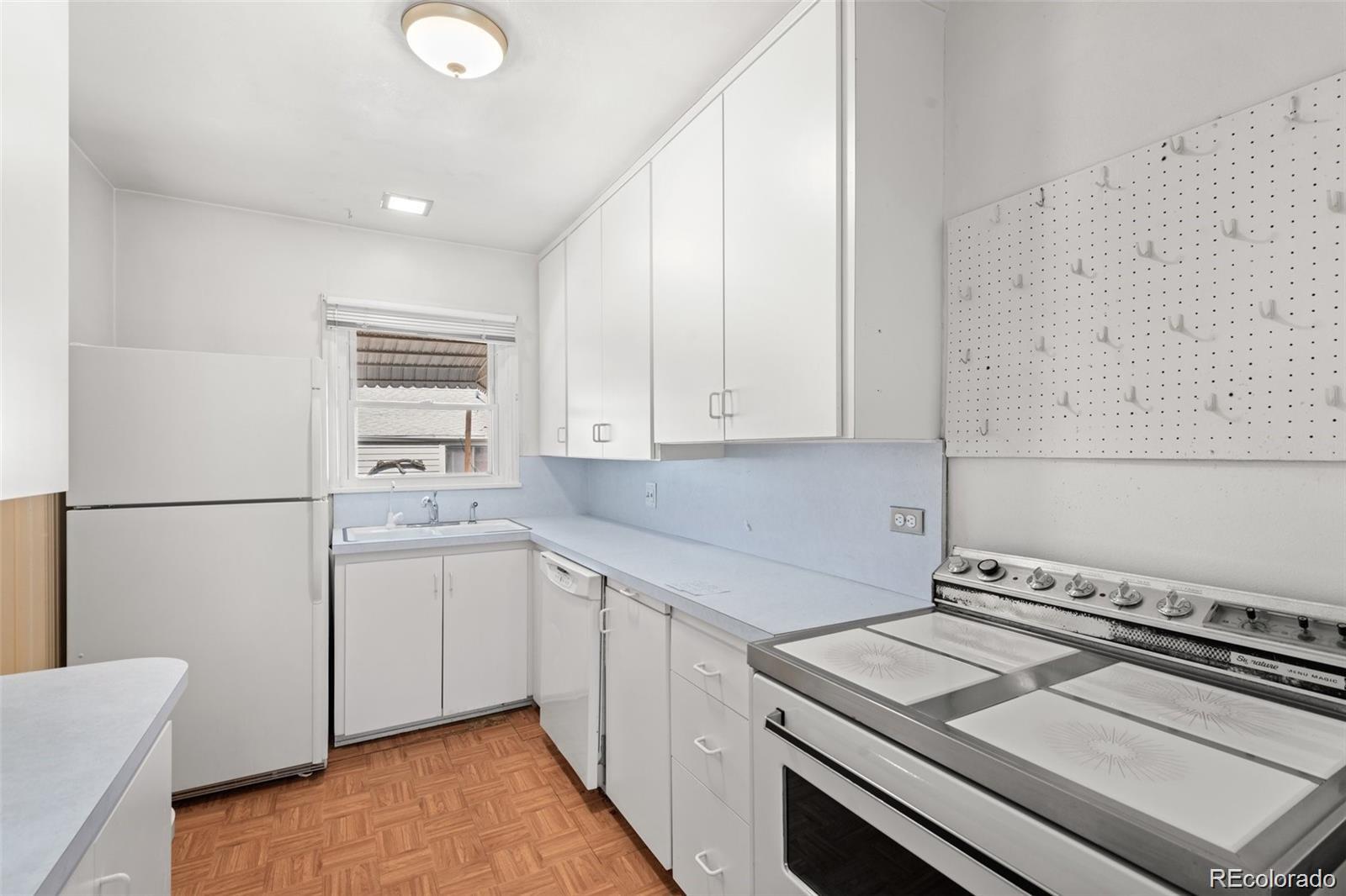 MLS Image #13 for 1309 e amherst avenue,denver, Colorado