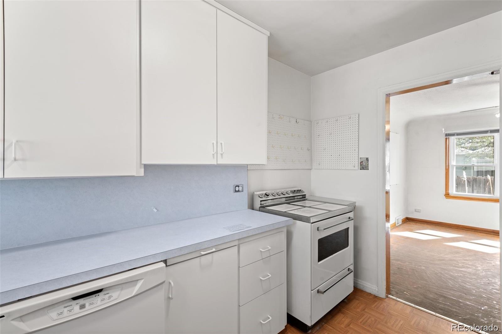 MLS Image #15 for 1309 e amherst avenue,denver, Colorado