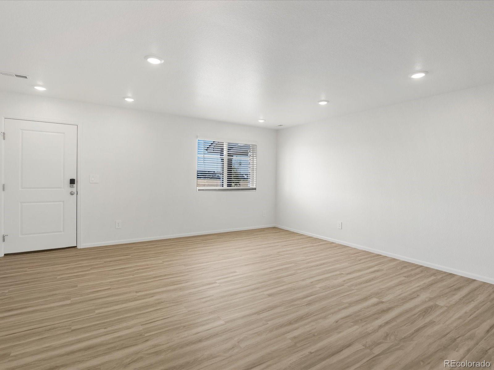 MLS Image #16 for 21077 e 65th avenue,aurora, Colorado