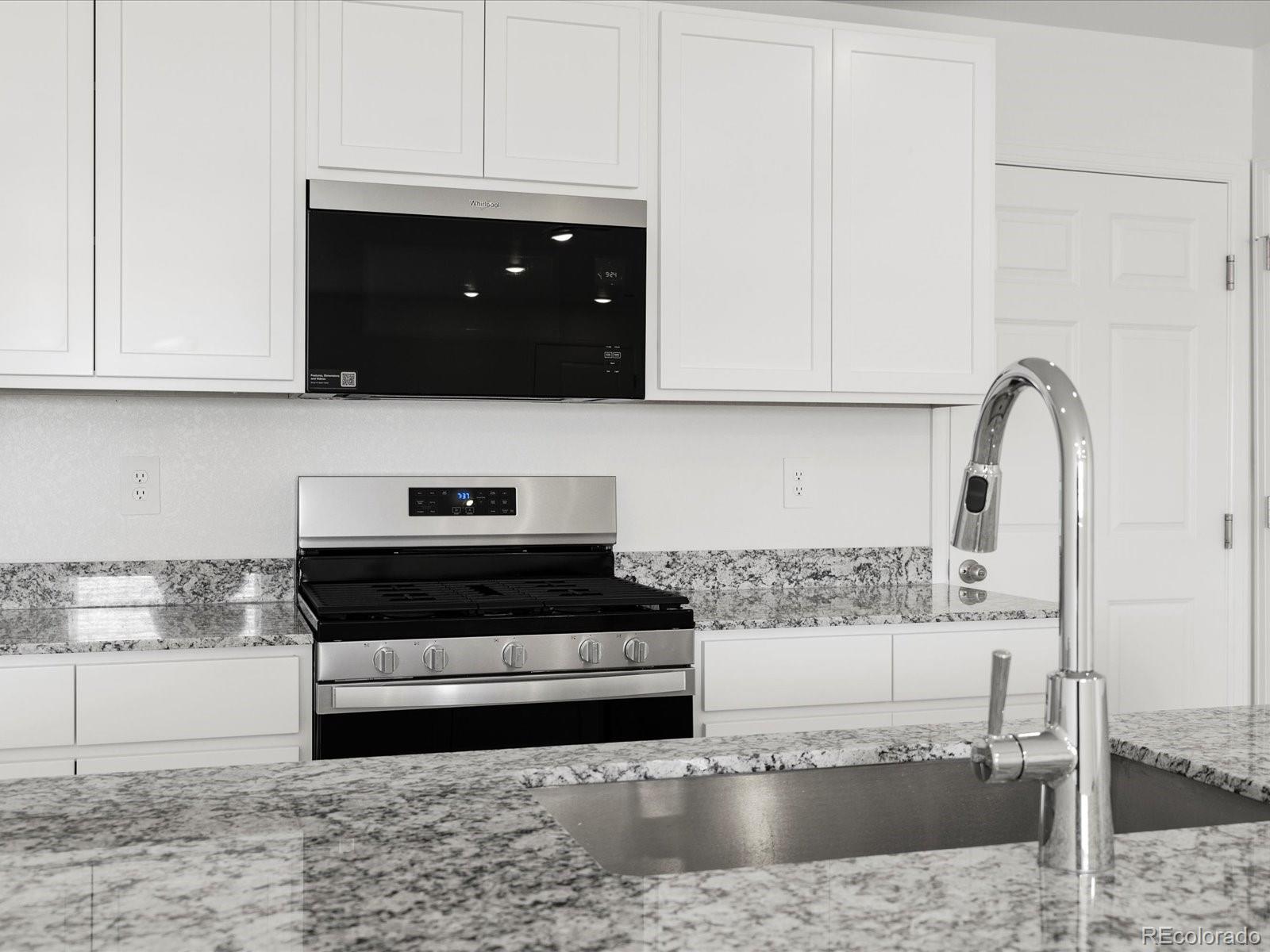 MLS Image #8 for 21077 e 65th avenue,aurora, Colorado