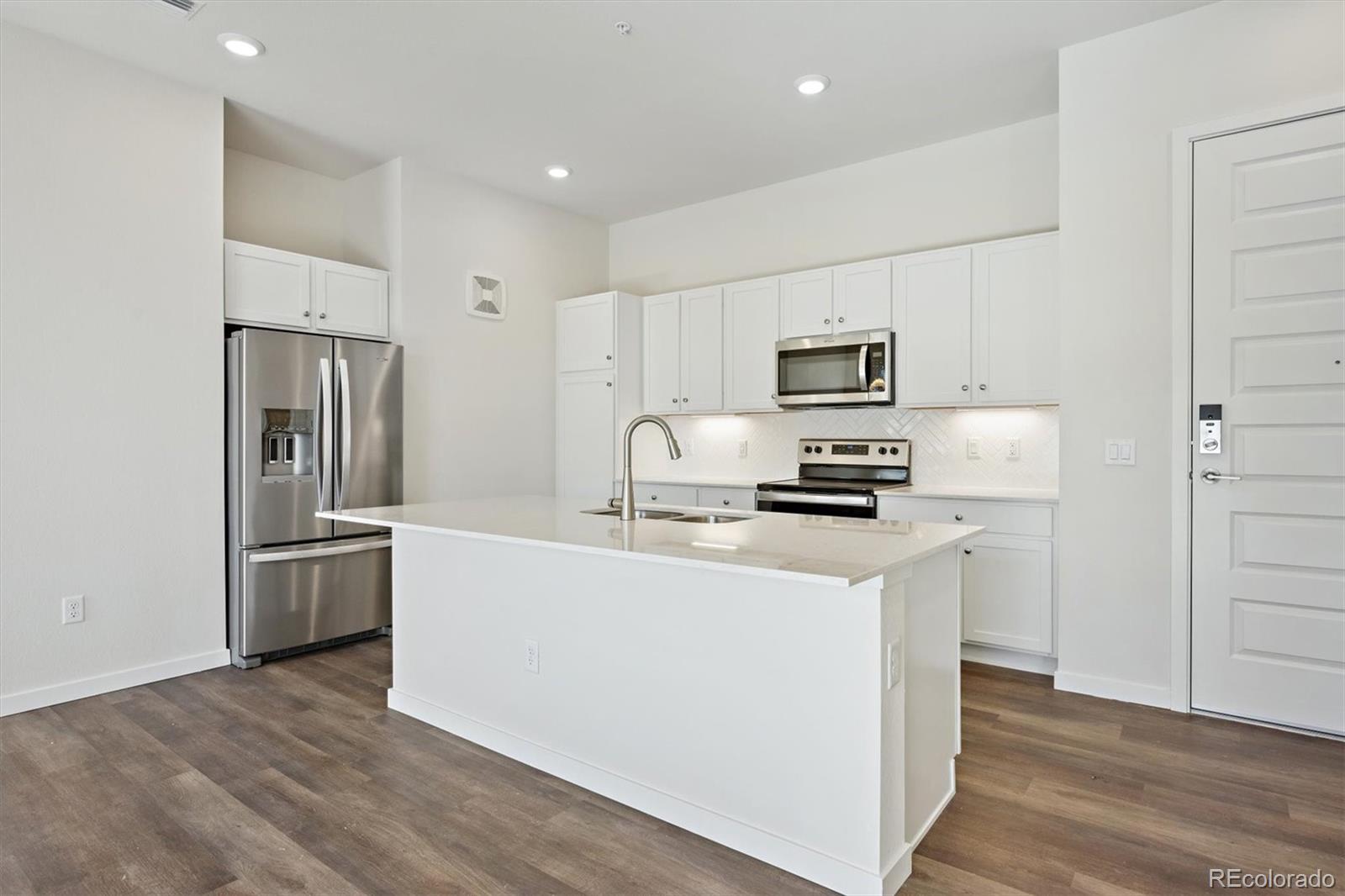 MLS Image #1 for 485  interlocken boulevard 406,broomfield, Colorado