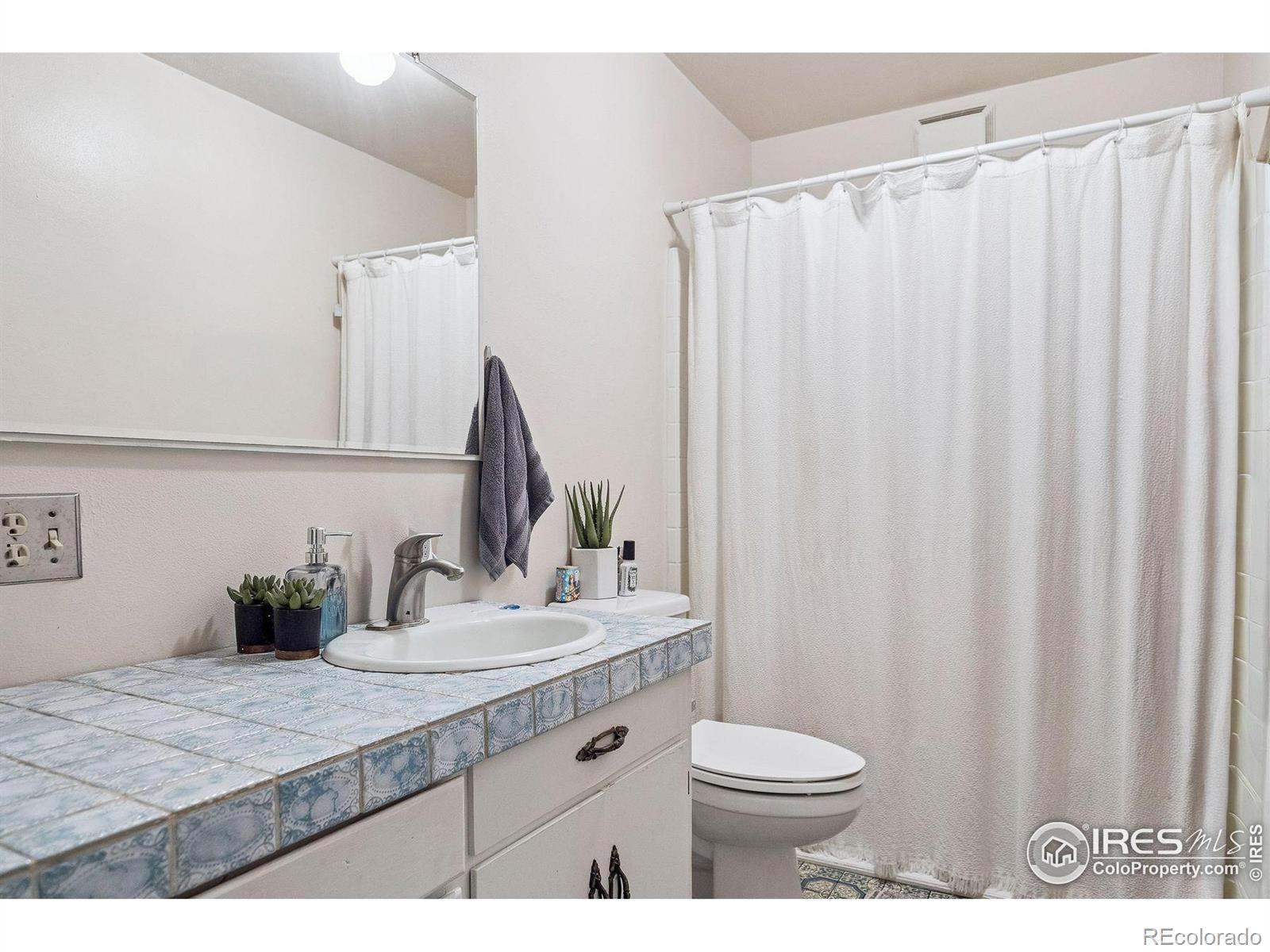 MLS Image #23 for 74 n county road 157 ,strasburg, Colorado