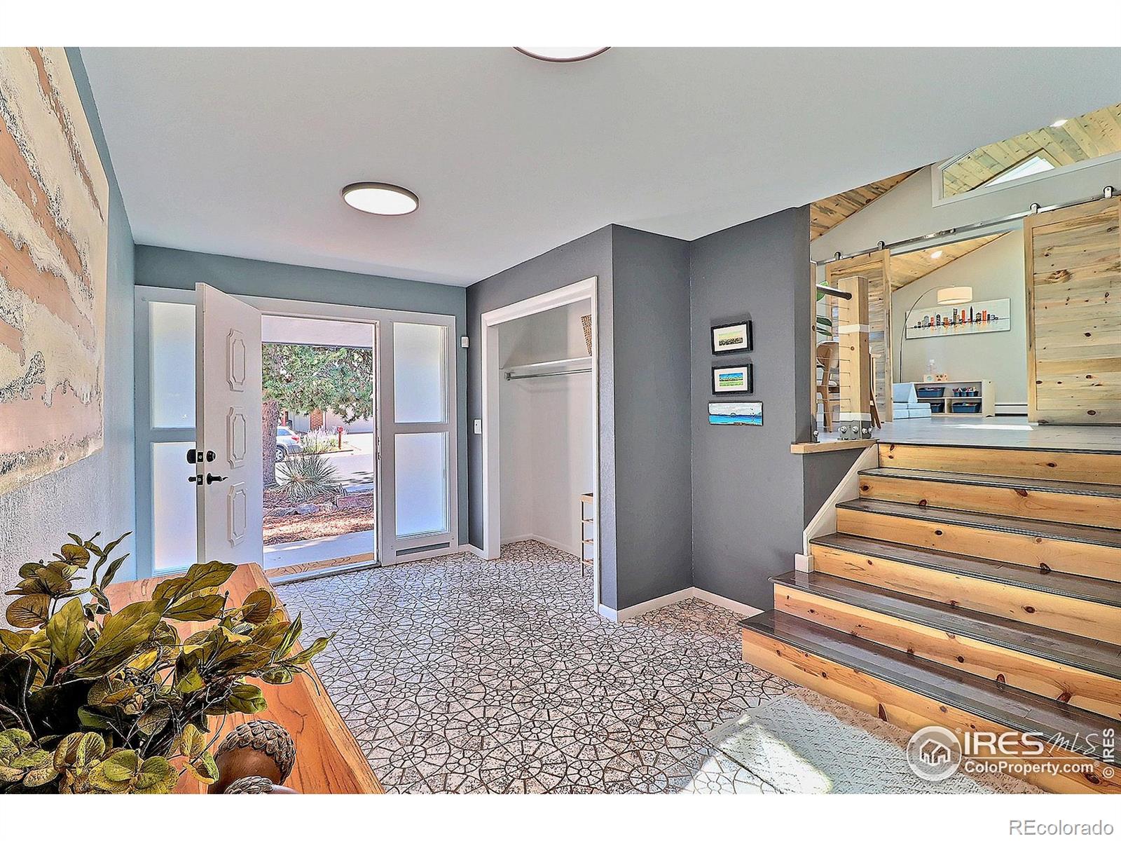 MLS Image #3 for 2413 s lima way,aurora, Colorado