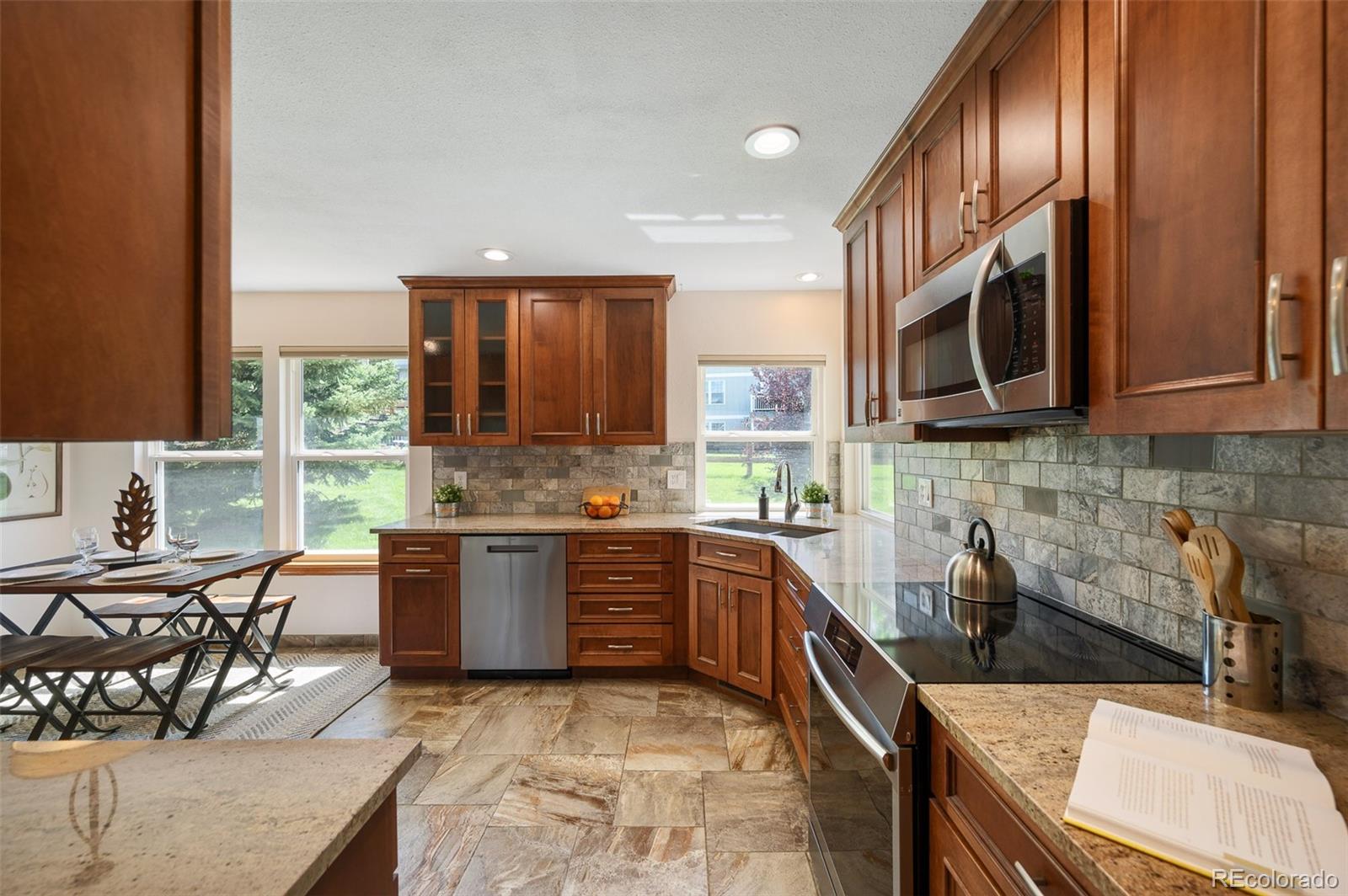 MLS Image #8 for 7412  berkeley court,castle pines, Colorado