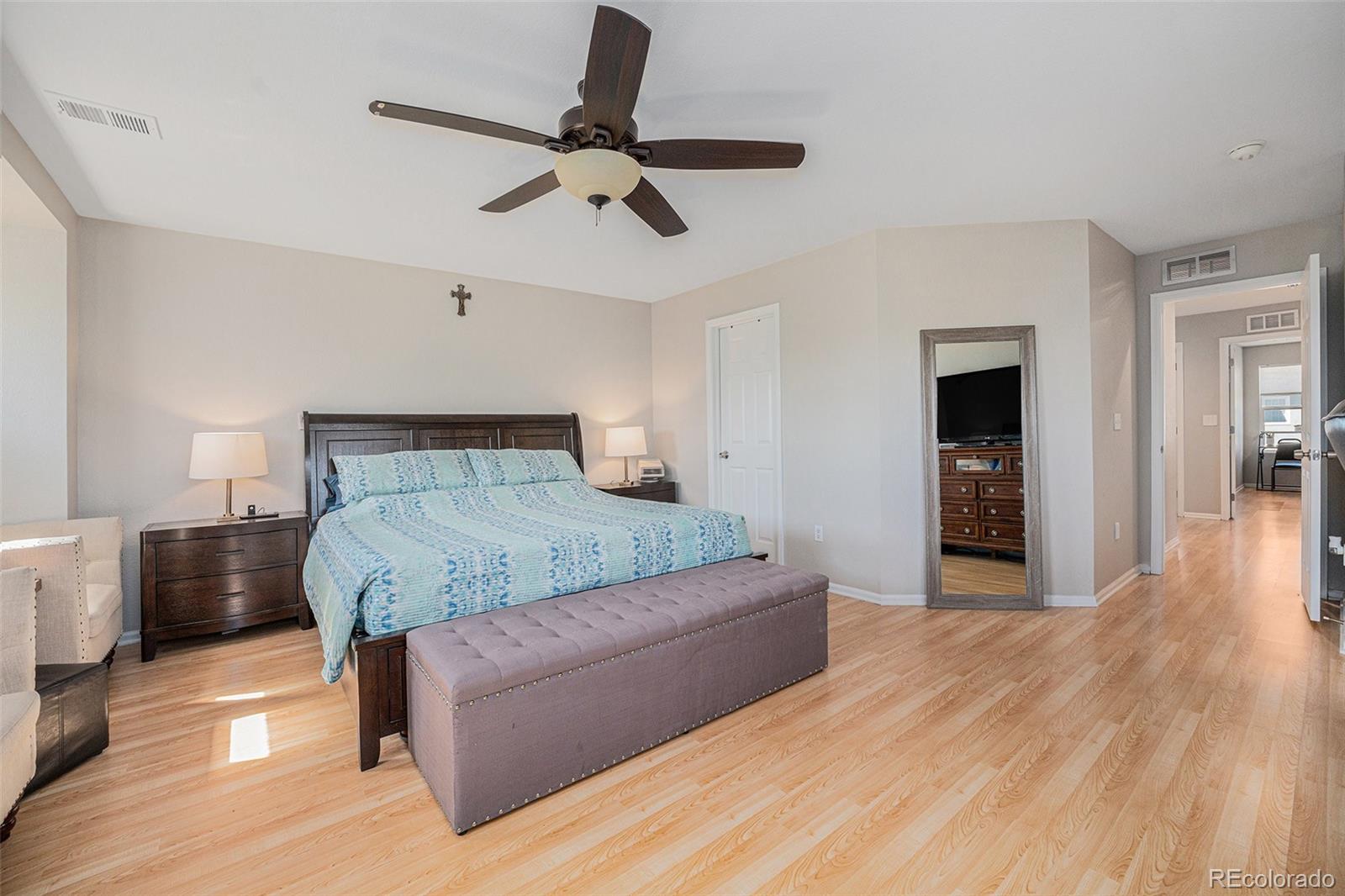 MLS Image #10 for 9058 e 23rd avenue,denver, Colorado