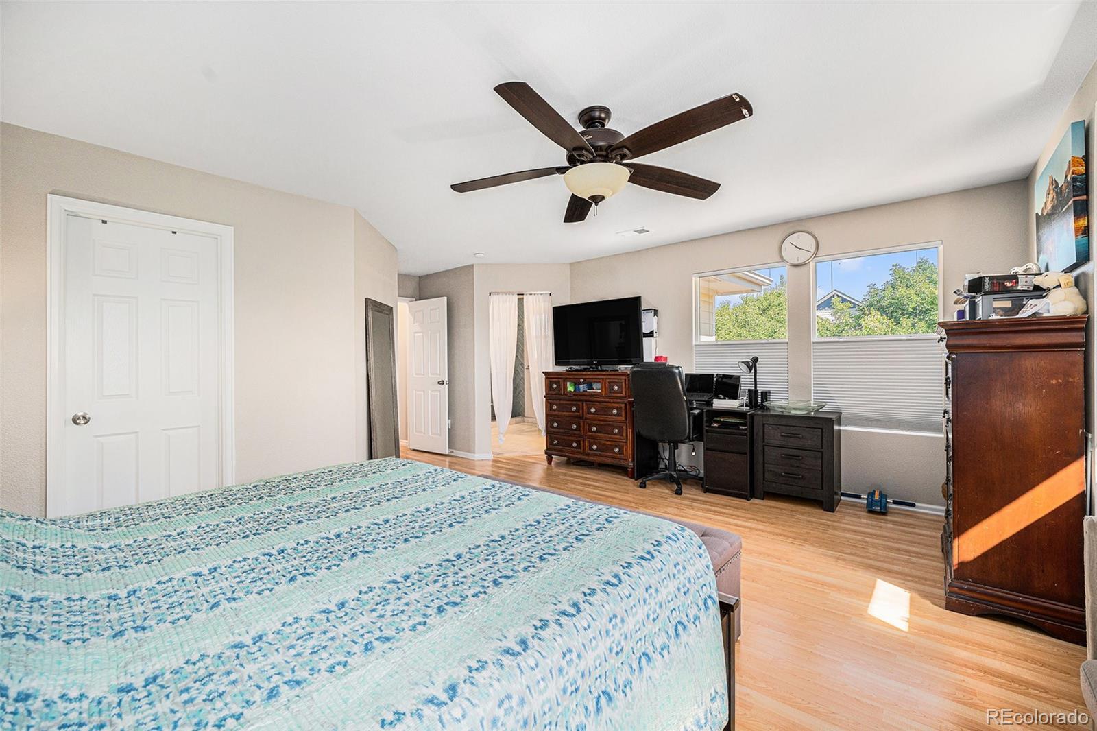 MLS Image #11 for 9058 e 23rd avenue,denver, Colorado