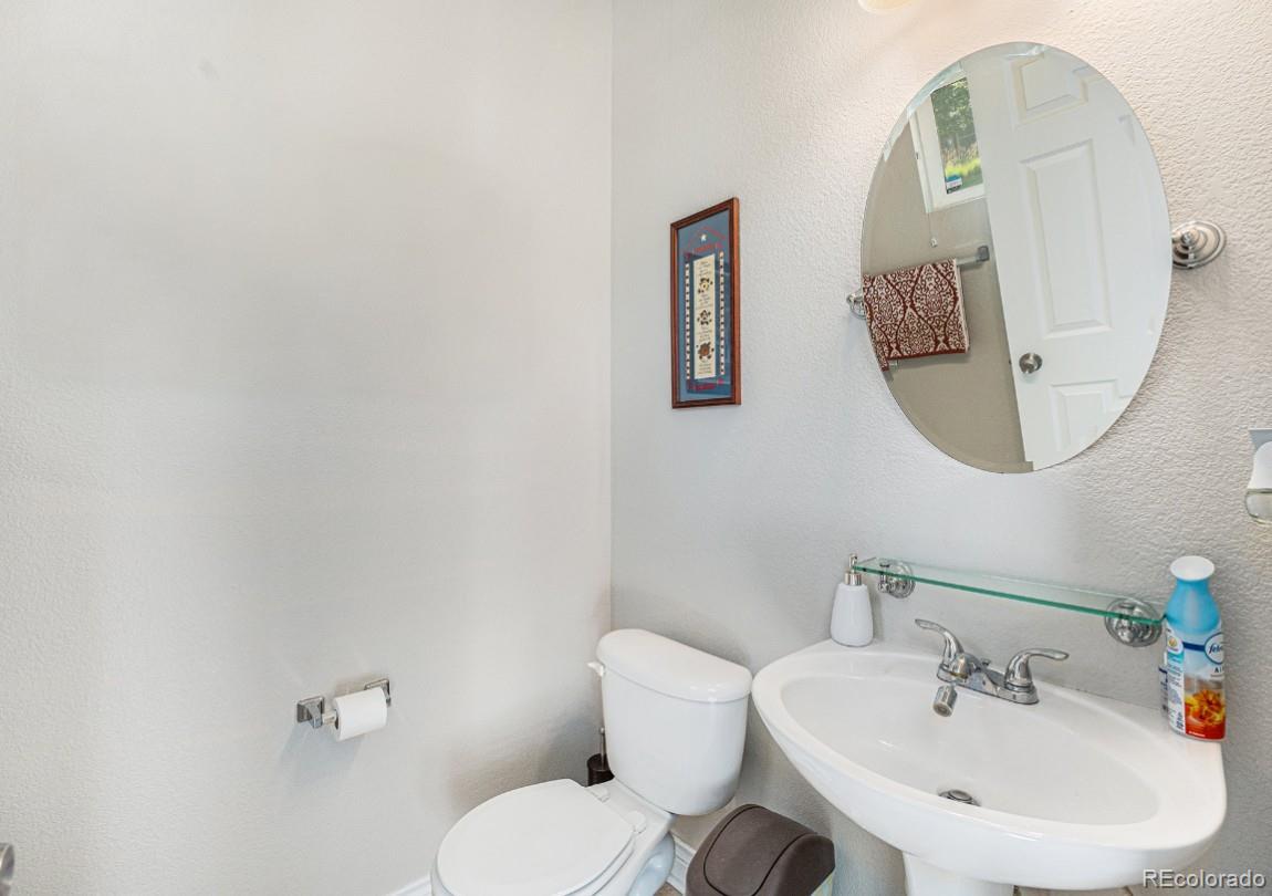 MLS Image #9 for 9058 e 23rd avenue,denver, Colorado