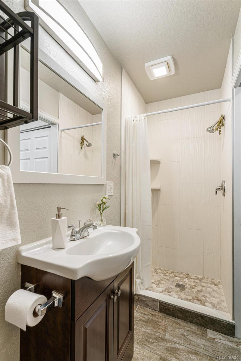 MLS Image #12 for 17196 e tennessee drive ,aurora, Colorado