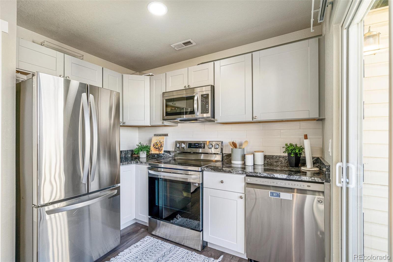 MLS Image #5 for 17196 e tennessee drive ,aurora, Colorado