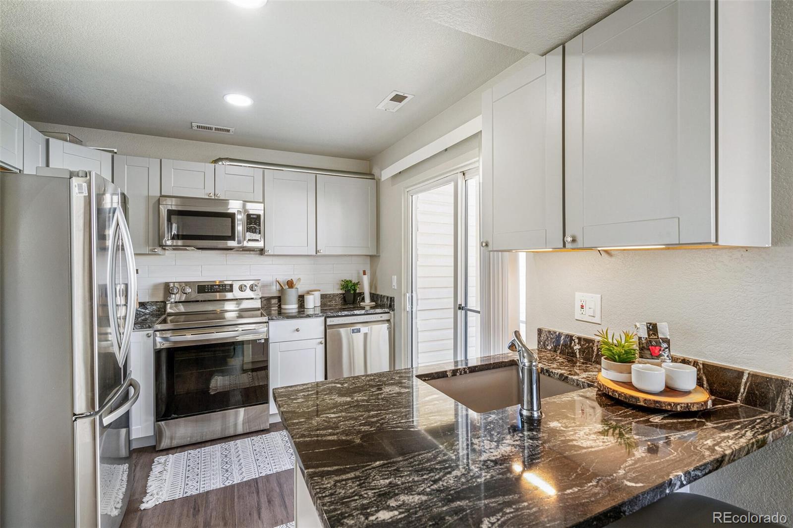 MLS Image #6 for 17196 e tennessee drive ,aurora, Colorado
