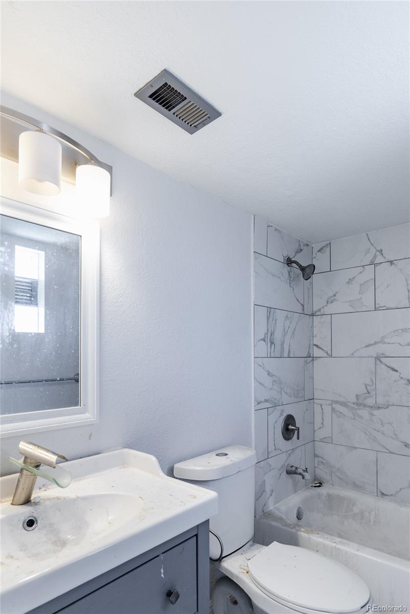 MLS Image #7 for 8060 e girard avenue 520,denver, Colorado