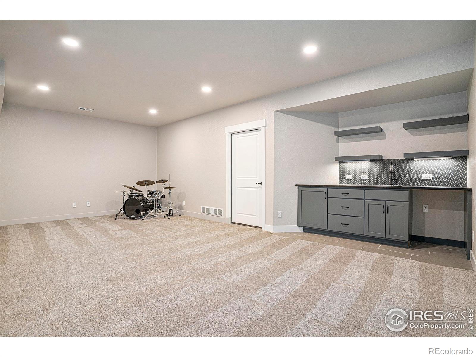 MLS Image #19 for 1550  harebell street,berthoud, Colorado