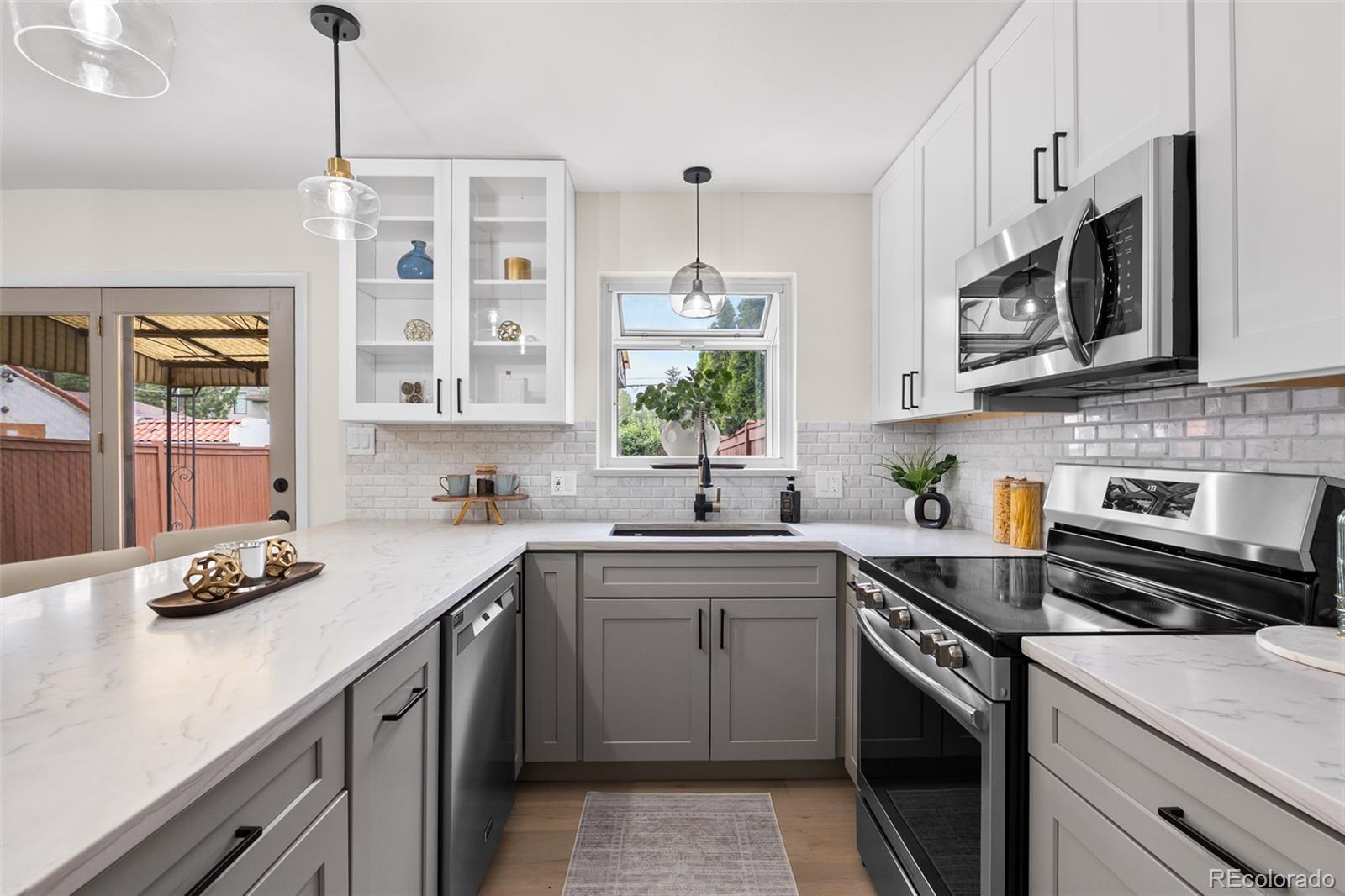MLS Image #15 for 367 n clarkson street ,denver, Colorado