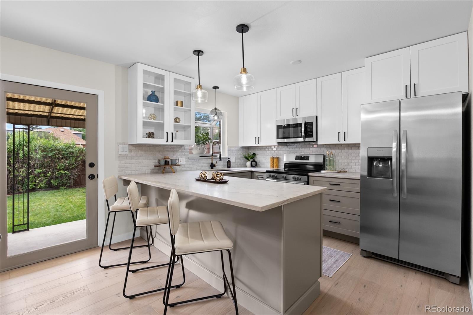 MLS Image #3 for 367 n clarkson street ,denver, Colorado