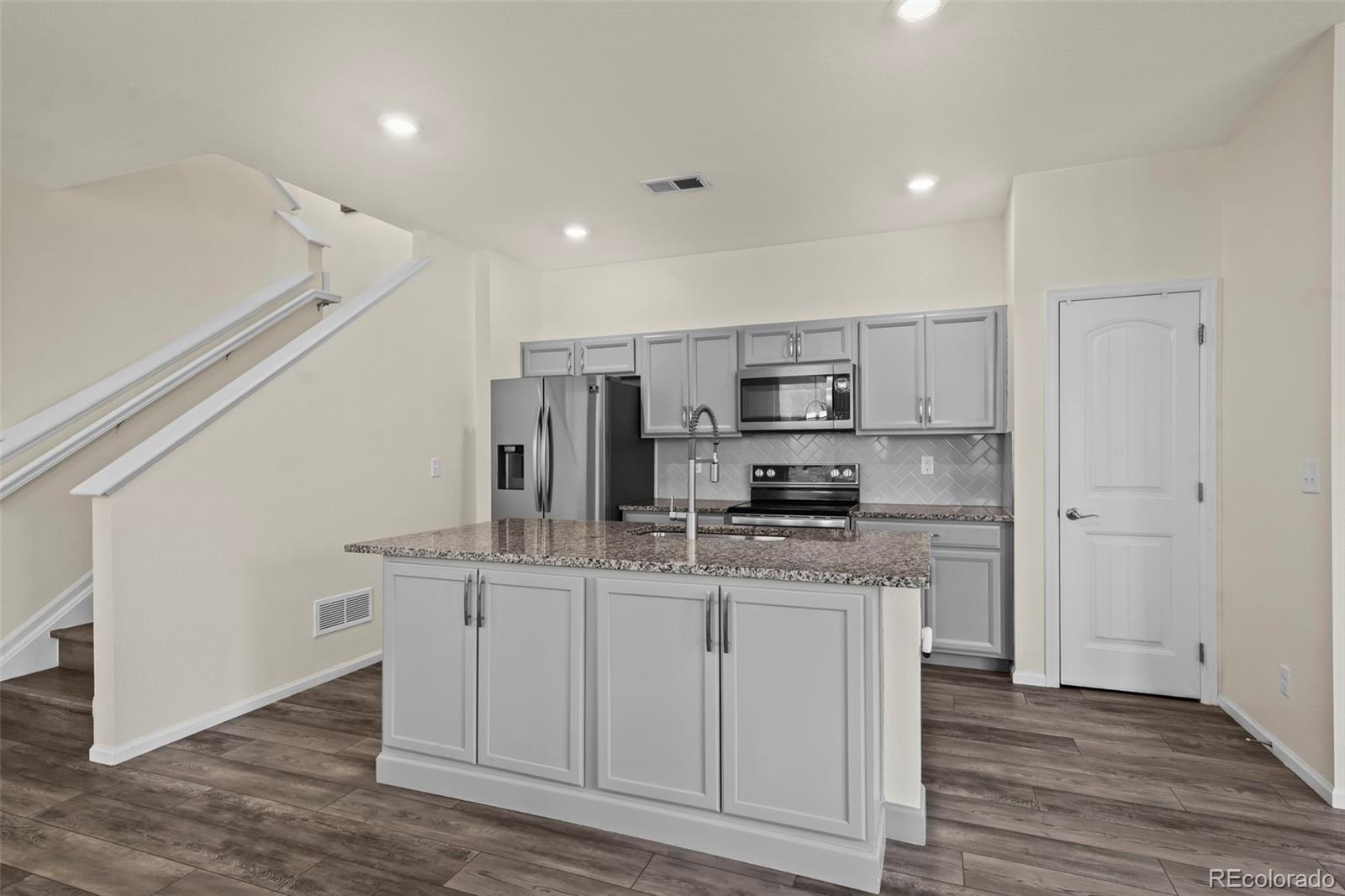 MLS Image #8 for 13731  ash circle,thornton, Colorado