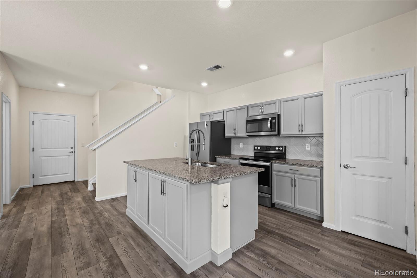 MLS Image #9 for 13731  ash circle,thornton, Colorado