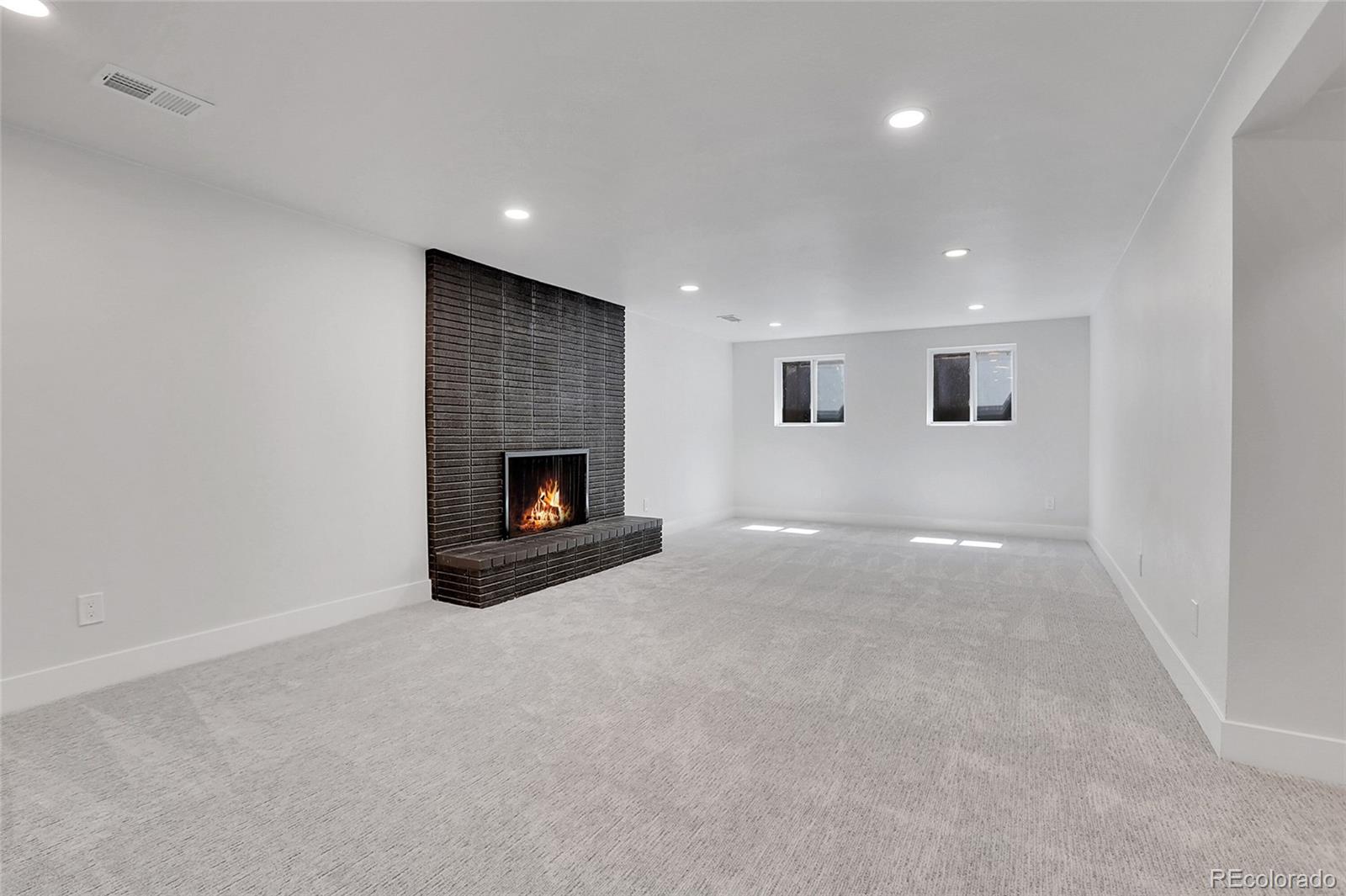 MLS Image #16 for 3309 s galena court,denver, Colorado