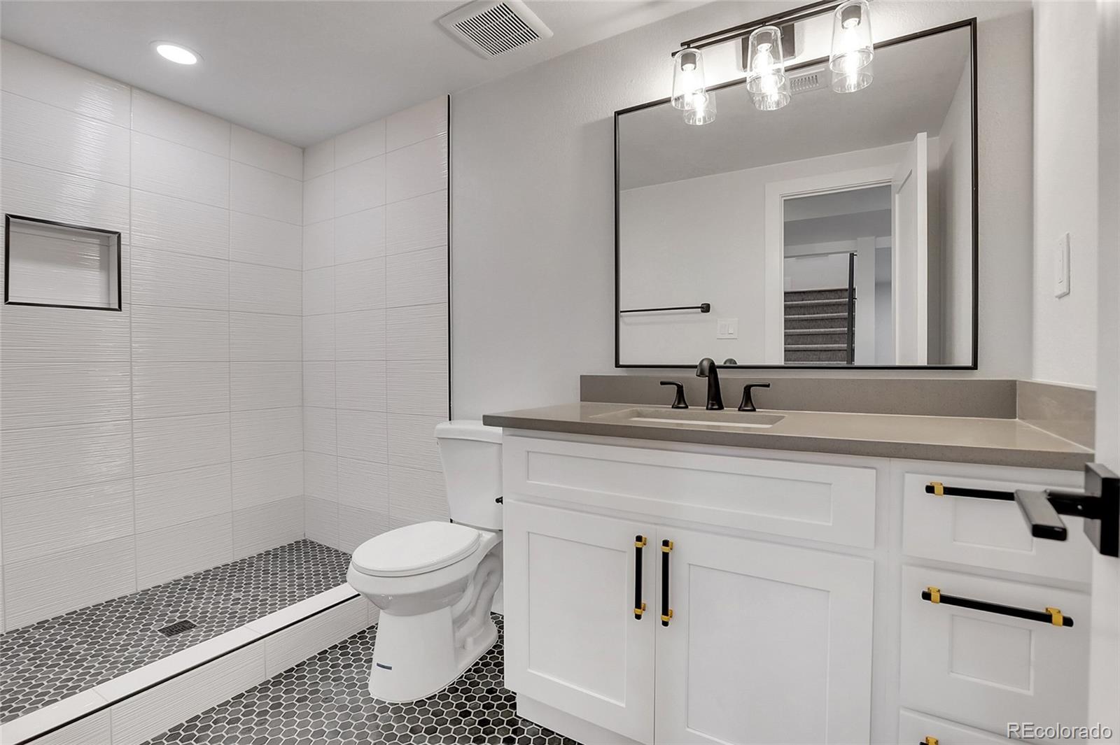 MLS Image #19 for 3309 s galena court,denver, Colorado