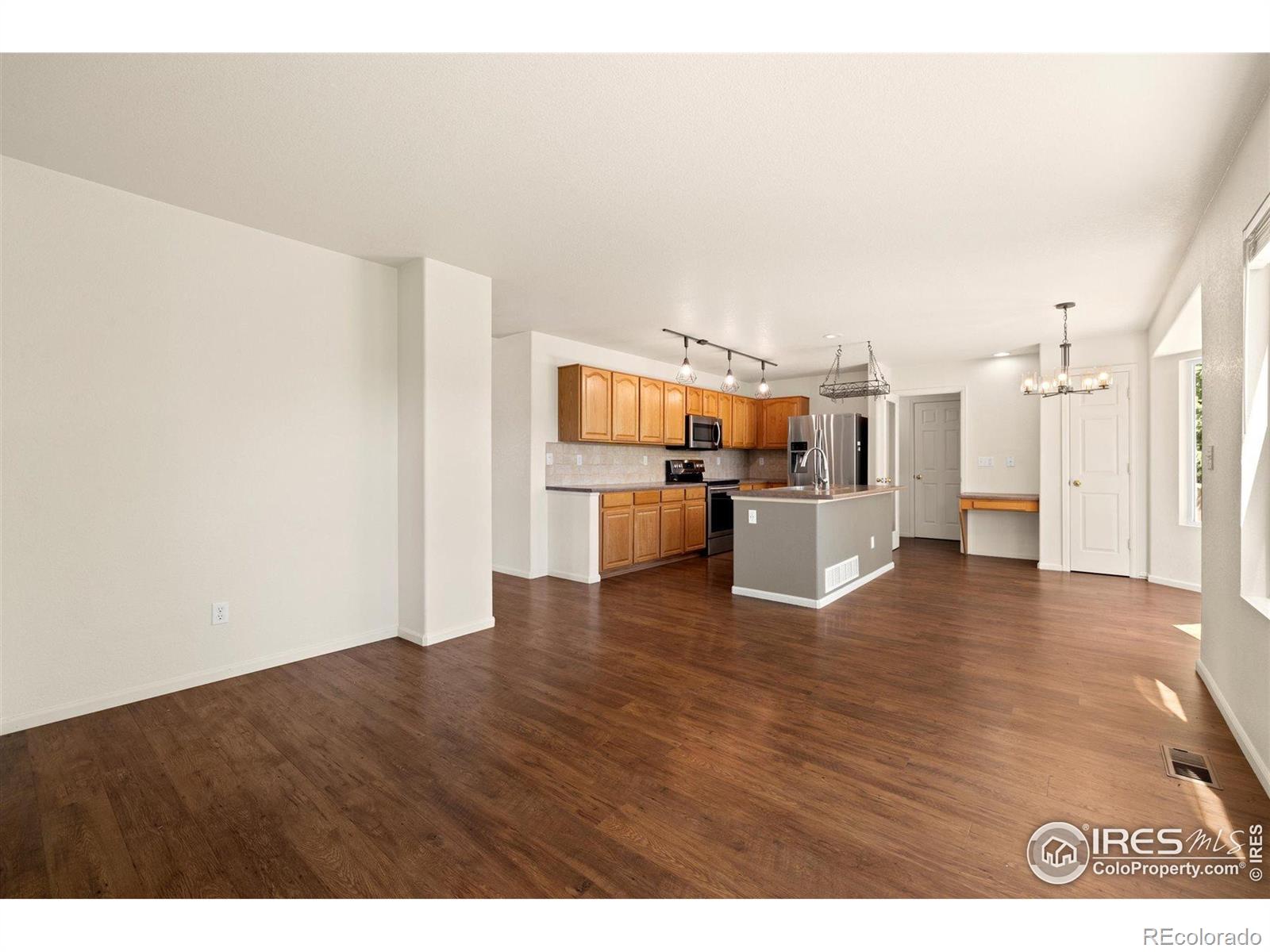 MLS Image #5 for 1208  monarch drive,longmont, Colorado
