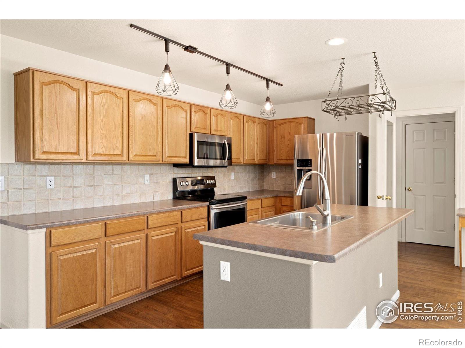 MLS Image #7 for 1208  monarch drive,longmont, Colorado