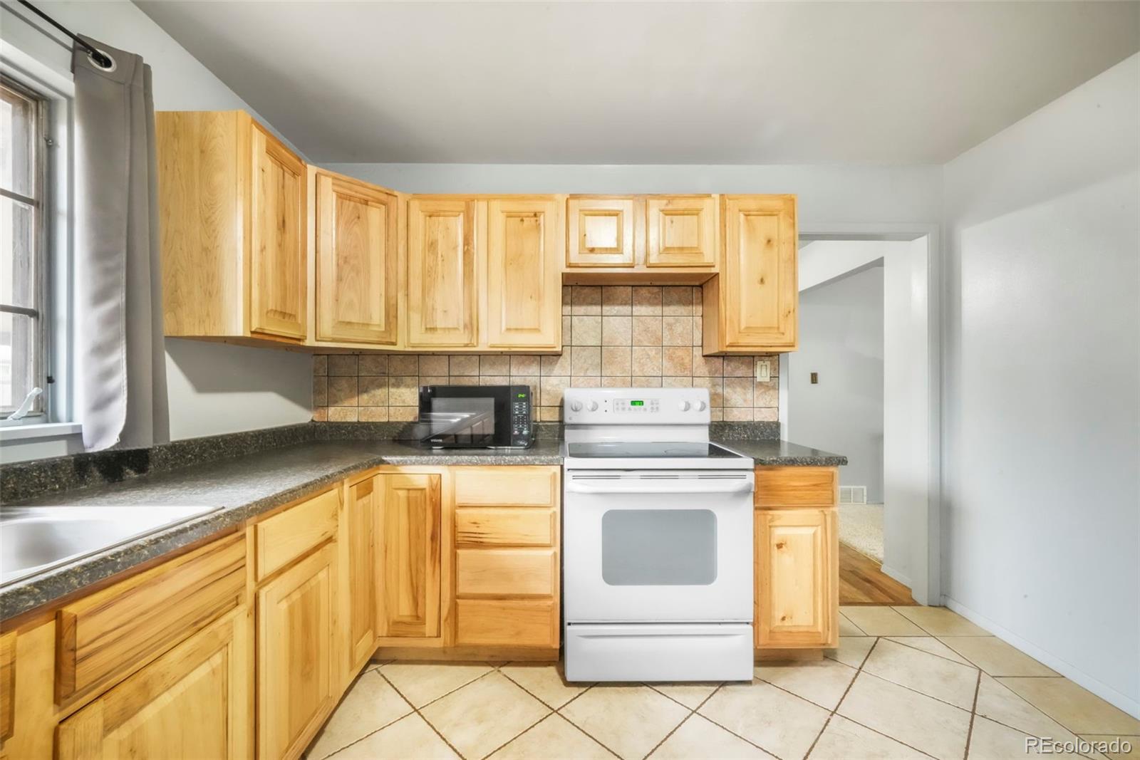 MLS Image #11 for 217  steven drive,colorado springs, Colorado
