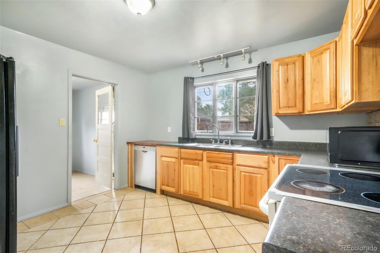 MLS Image #13 for 217  steven drive,colorado springs, Colorado