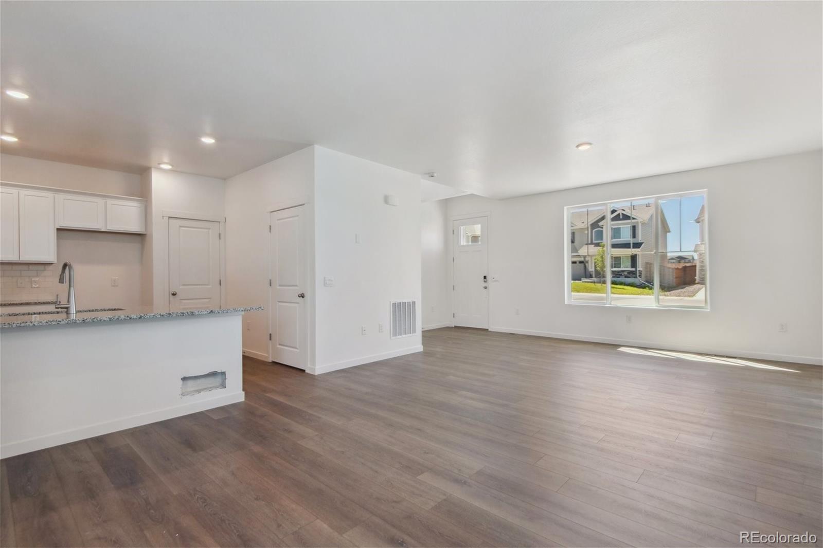 MLS Image #5 for 28671 e 8th avenue,watkins, Colorado