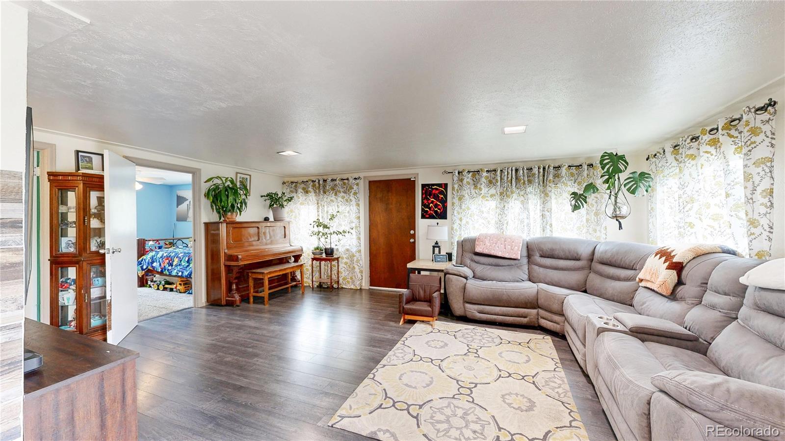 MLS Image #2 for 1596  arapahoe street,strasburg, Colorado