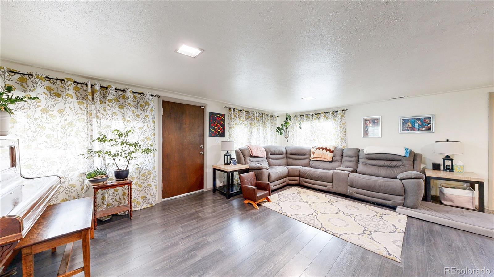 MLS Image #3 for 1596  arapahoe street,strasburg, Colorado