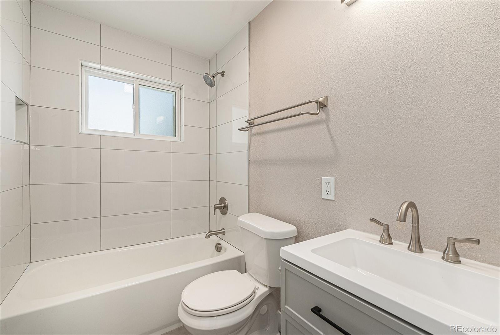 MLS Image #10 for 7000  avrum drive,denver, Colorado