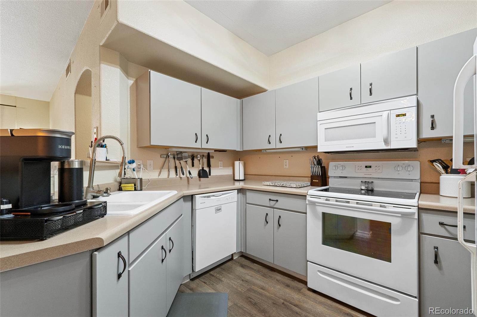 MLS Image #5 for 1632 w canal circle 915,littleton, Colorado