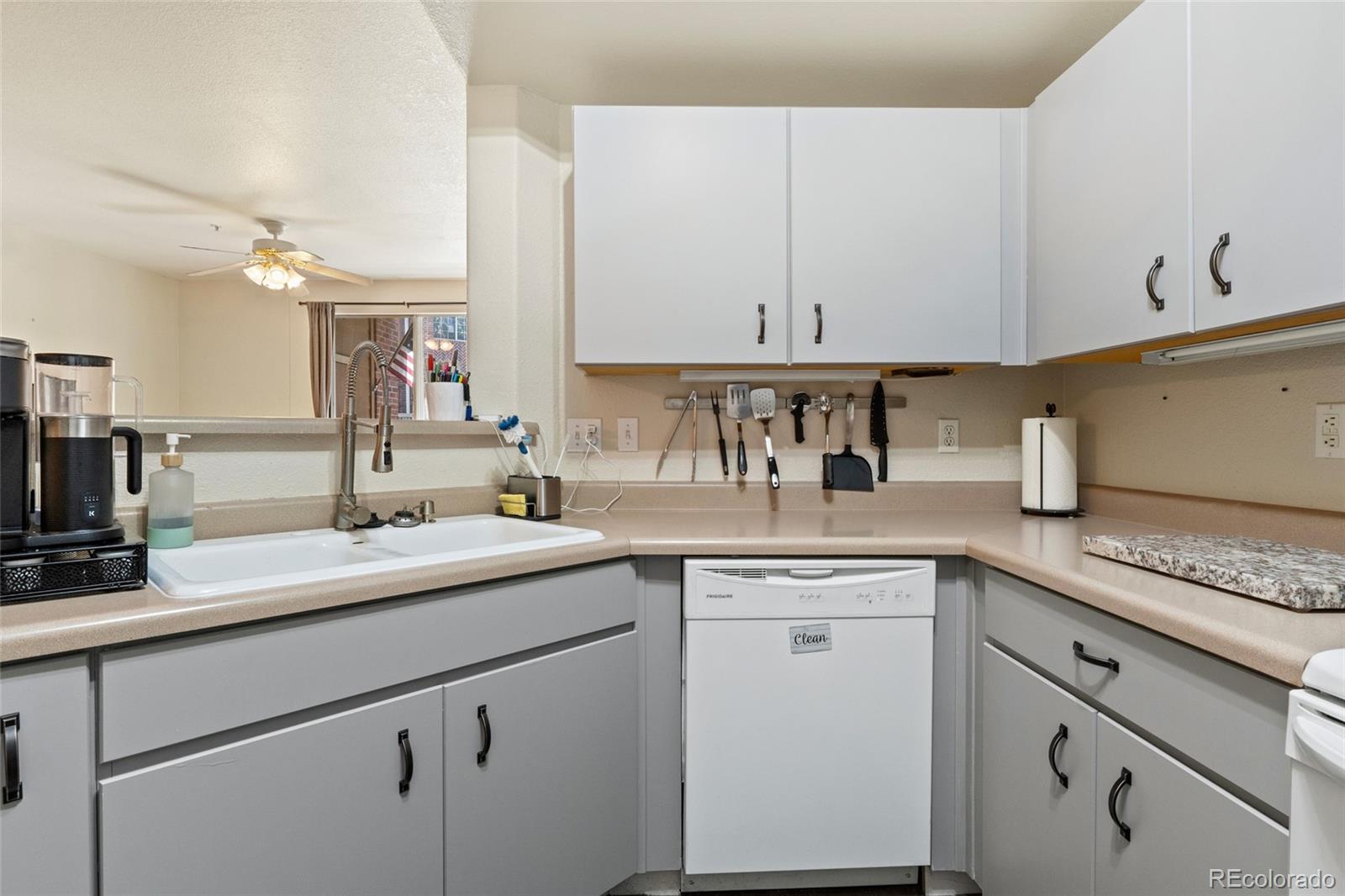 MLS Image #6 for 1632 w canal circle 915,littleton, Colorado