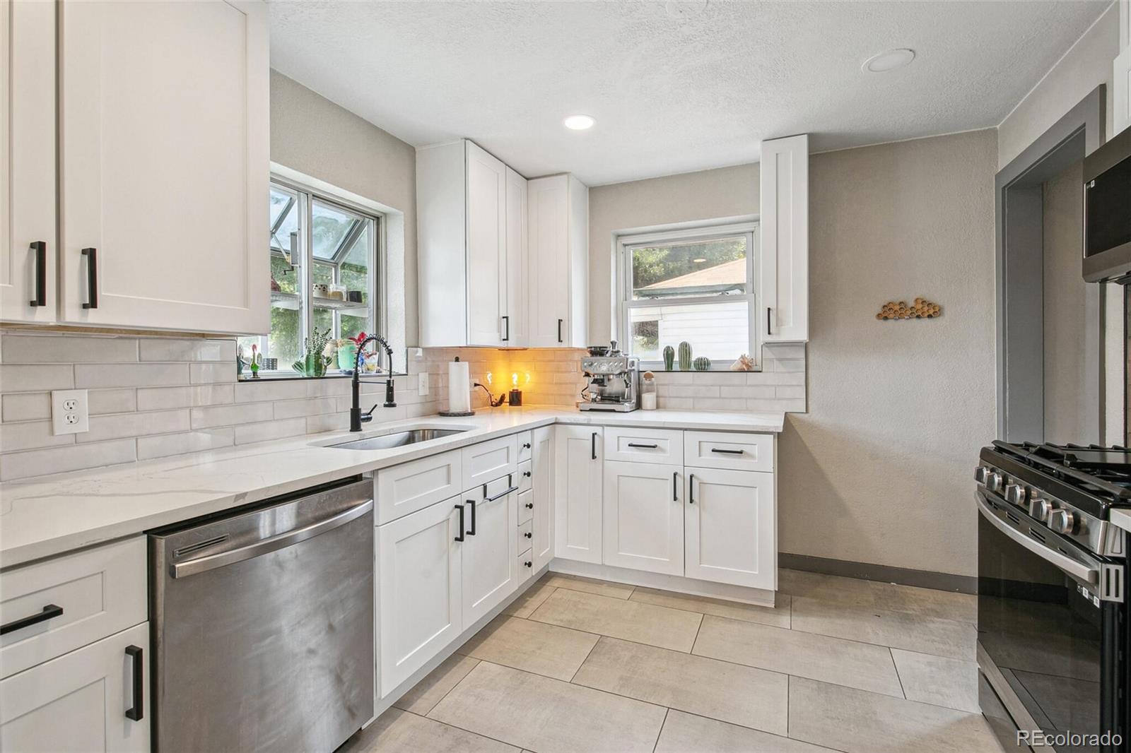 MLS Image #8 for 1760 s monroe street,denver, Colorado