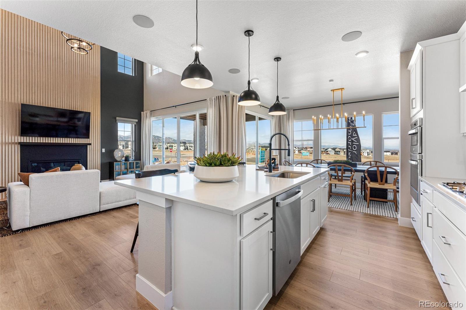 MLS Image #15 for 24191 e 32nd place,aurora, Colorado