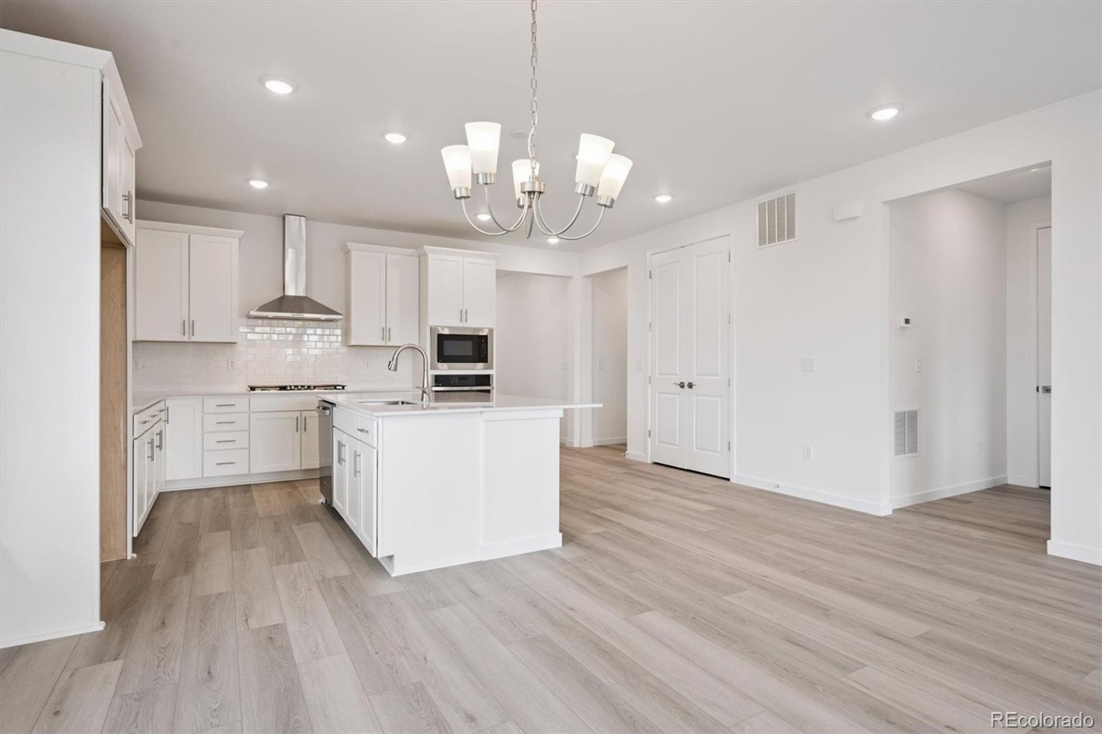 MLS Image #10 for 25000 e pacific avenue,aurora, Colorado