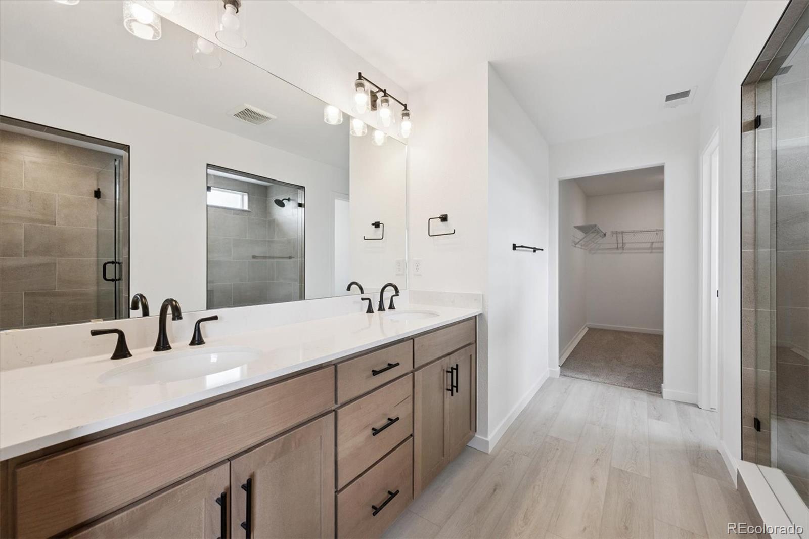 MLS Image #13 for 25020 e pacific avenue,aurora, Colorado