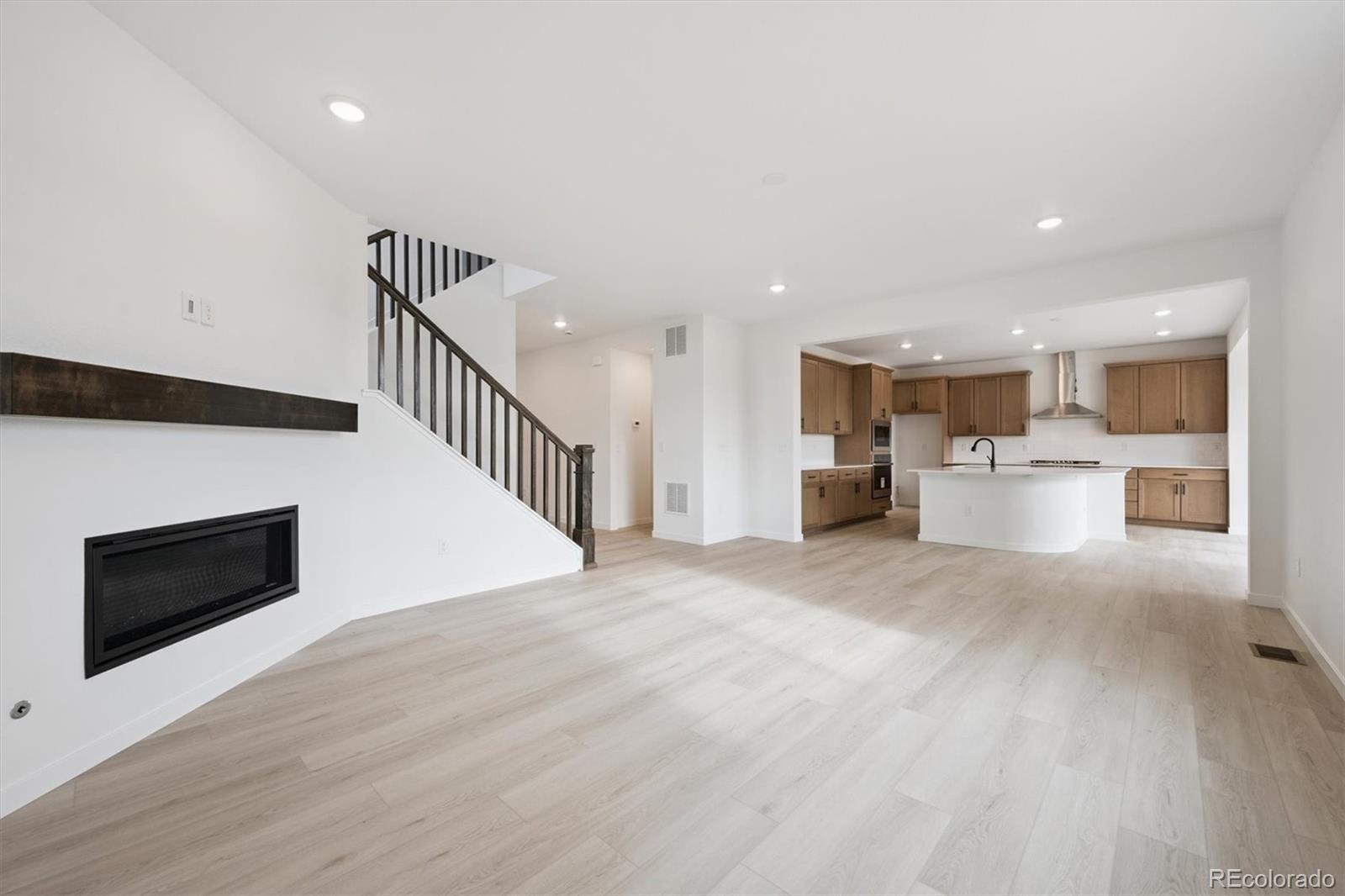 MLS Image #5 for 25020 e pacific avenue,aurora, Colorado