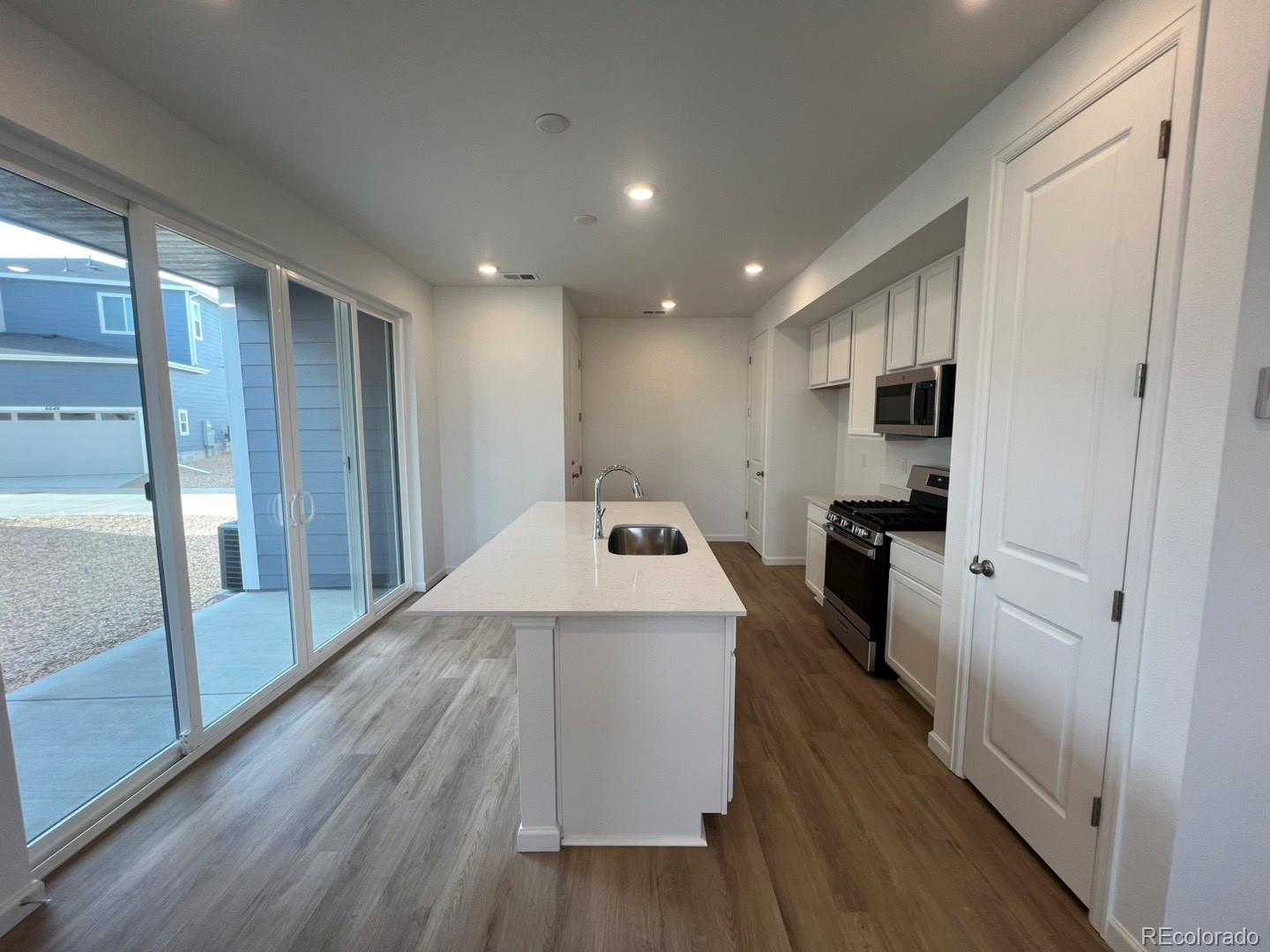 MLS Image #3 for 6659 n netherland street,aurora, Colorado