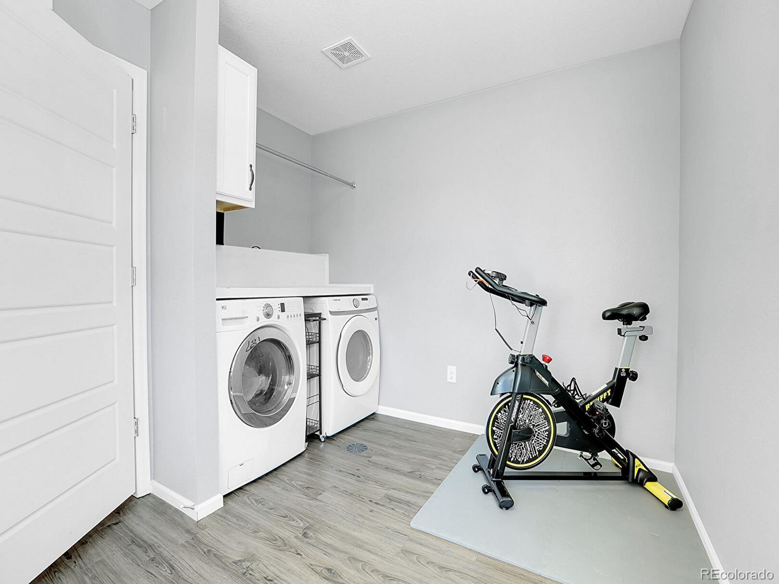 MLS Image #6 for 17869 e 54th avenue,denver, Colorado
