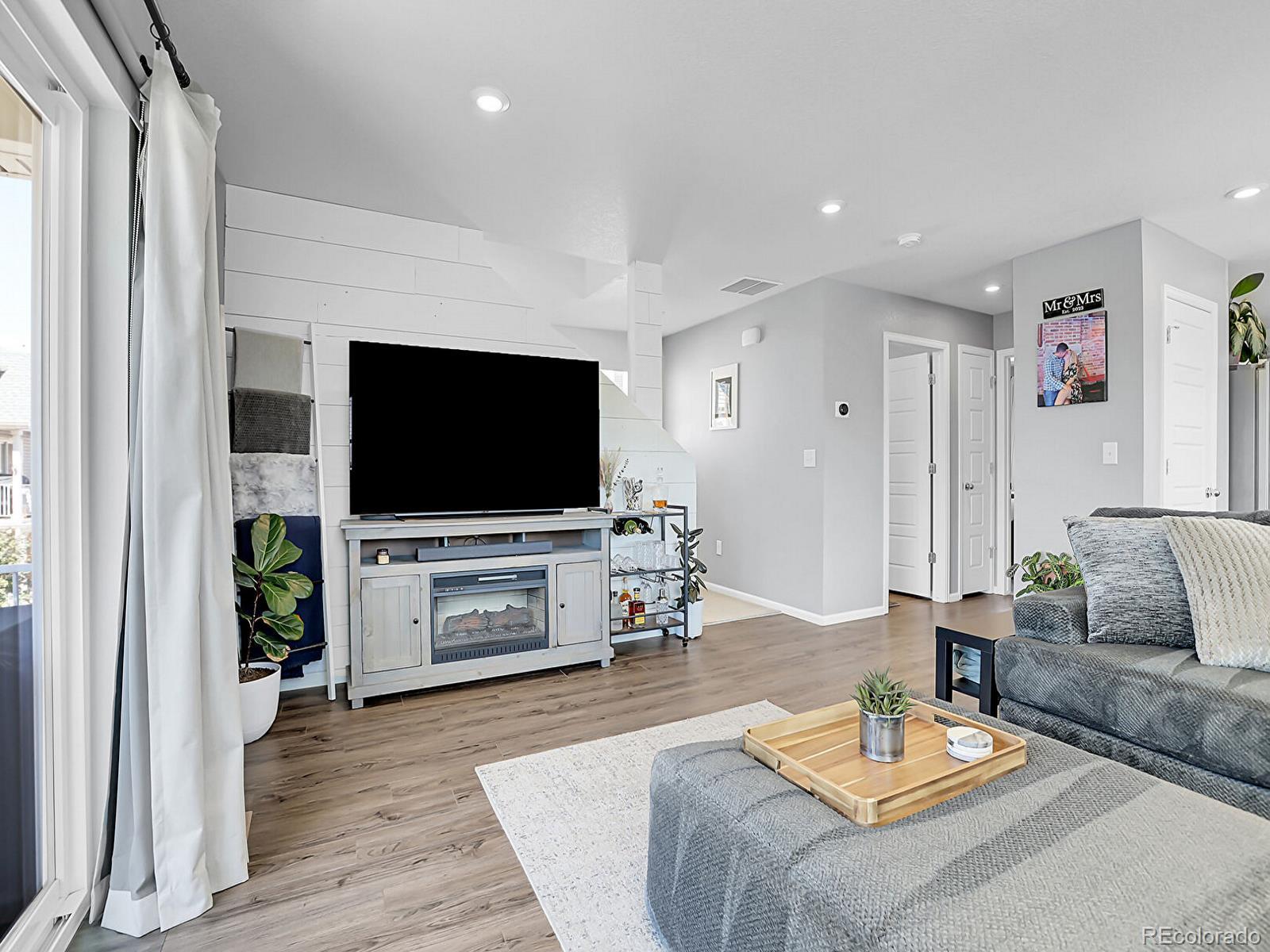 MLS Image #8 for 17869 e 54th avenue,denver, Colorado