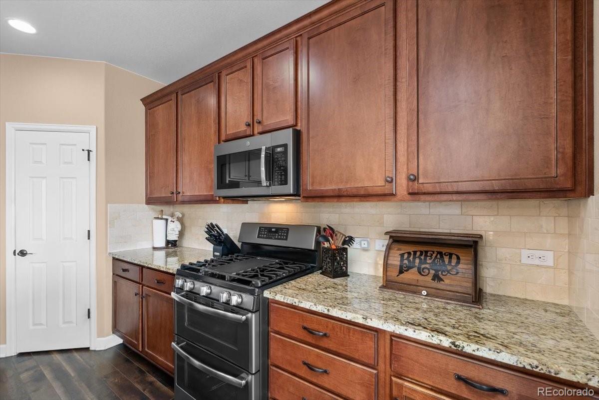 MLS Image #4 for 11156  telluride court,commerce city, Colorado