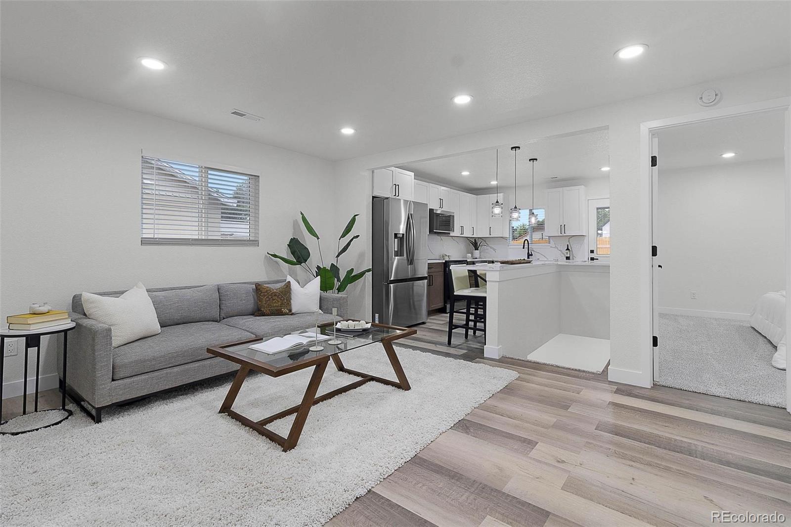 MLS Image #15 for 637  knox court,denver, Colorado