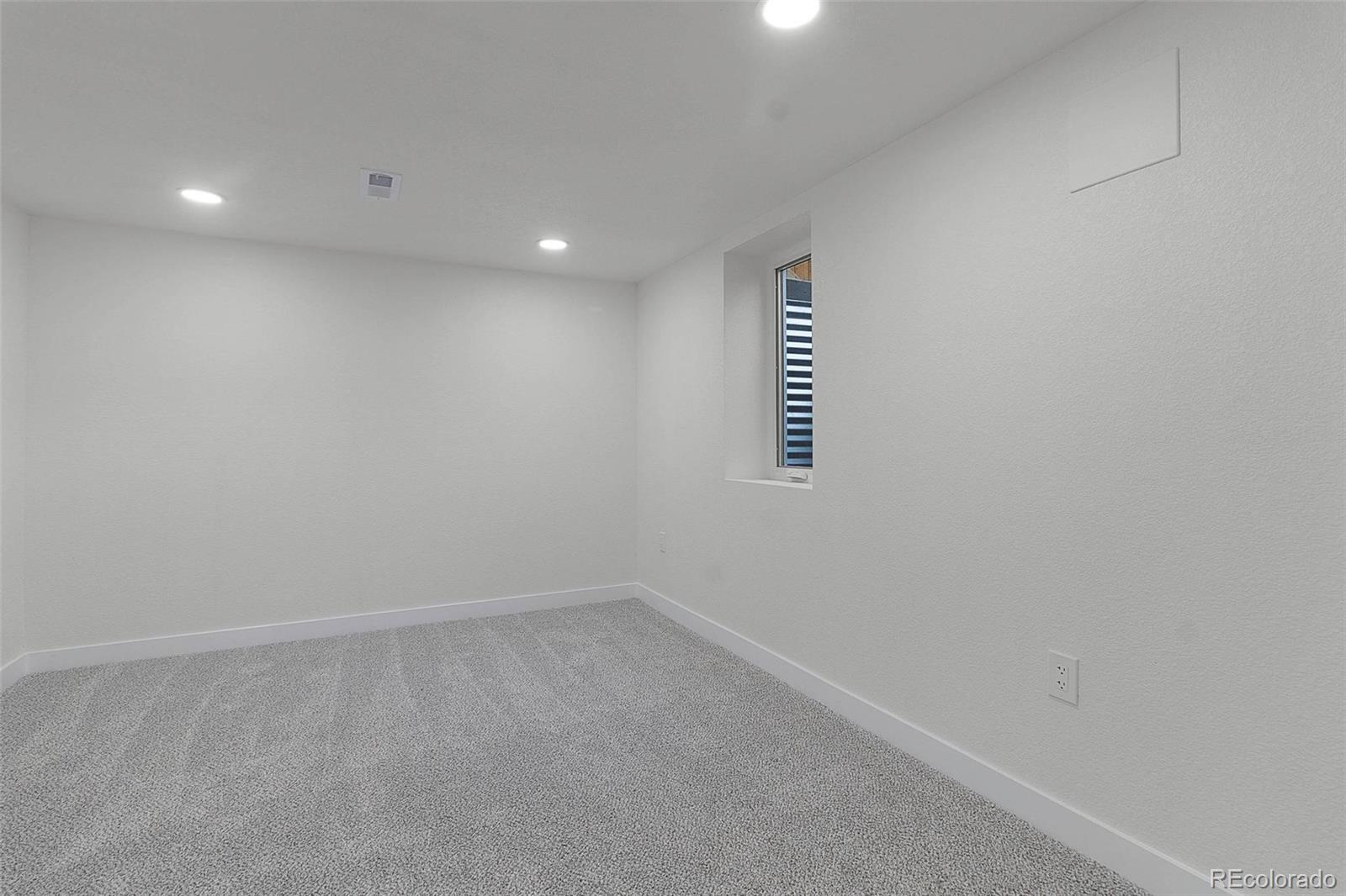 MLS Image #18 for 637  knox court,denver, Colorado