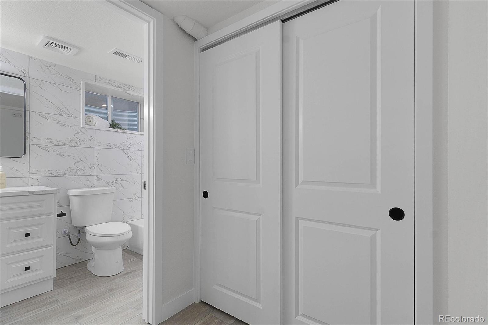 MLS Image #20 for 637  knox court,denver, Colorado