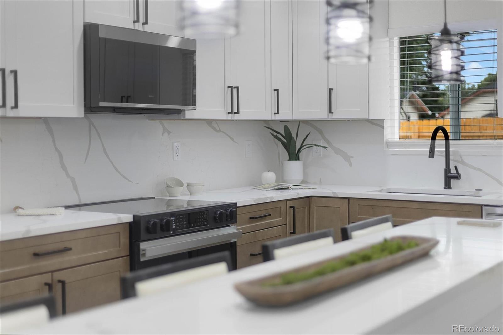 MLS Image #5 for 637  knox court,denver, Colorado